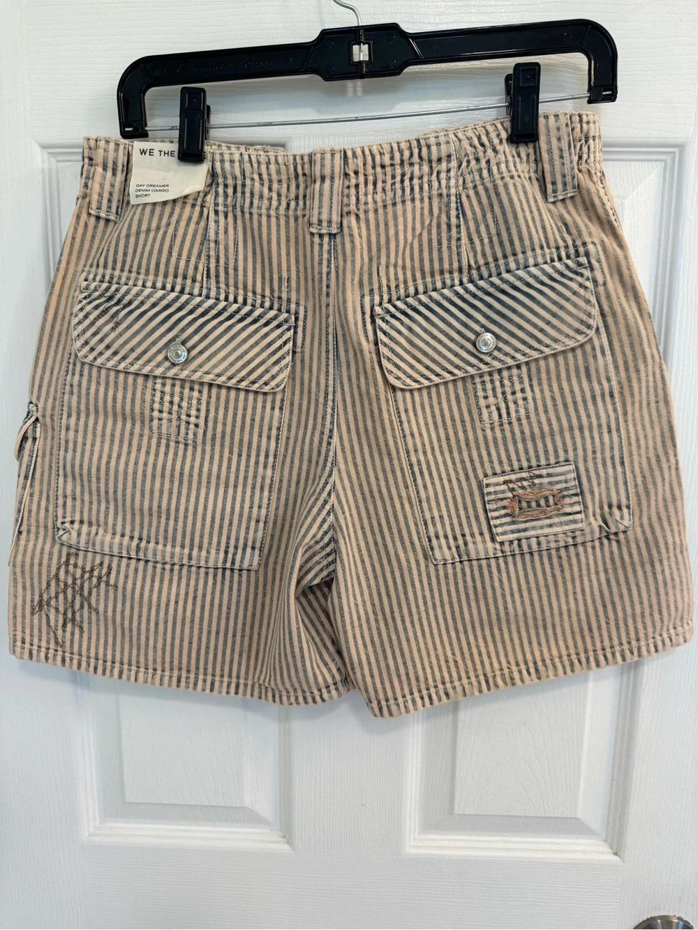 We The Free Day Dreamer Denim Cargo Railroad Short Size 27 NWT